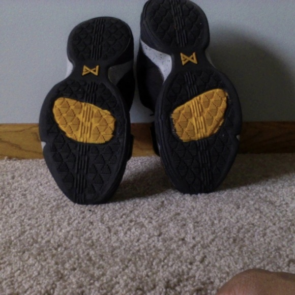 Nike basketball shoes - Picture 3 of 6